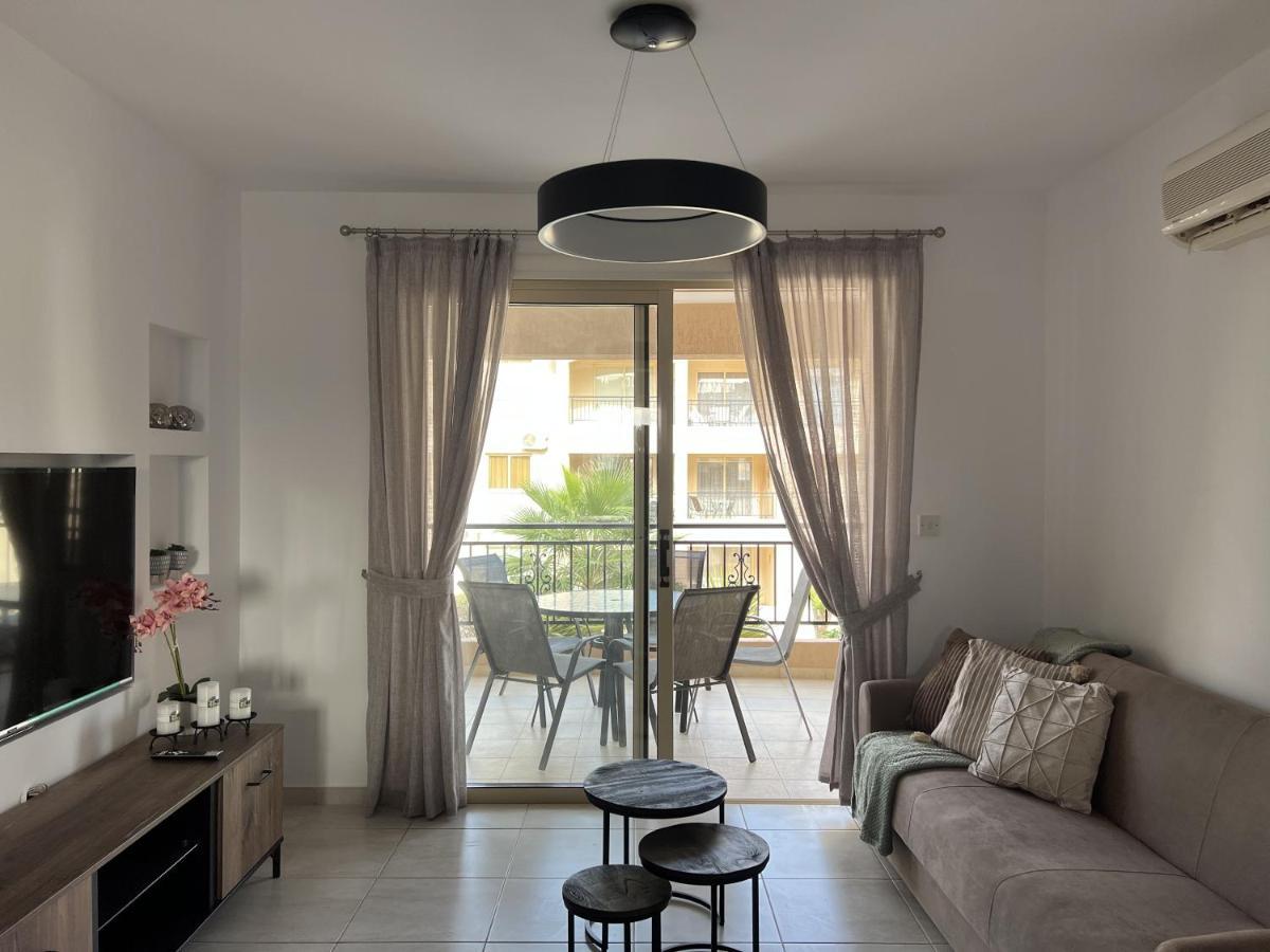 شقة Royal-Seacrest Paphos-Center Vip المظهر الخارجي الصورة