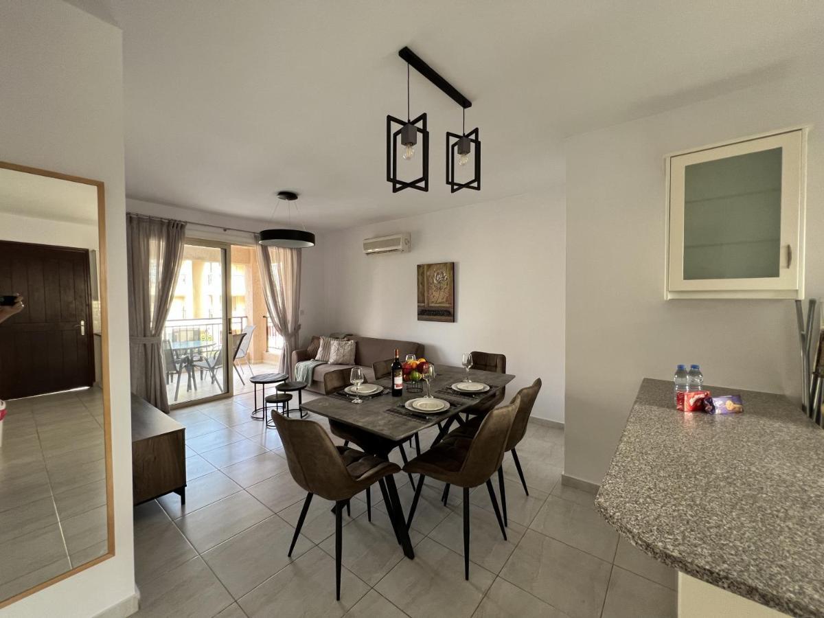 شقة Royal-Seacrest Paphos-Center Vip المظهر الخارجي الصورة