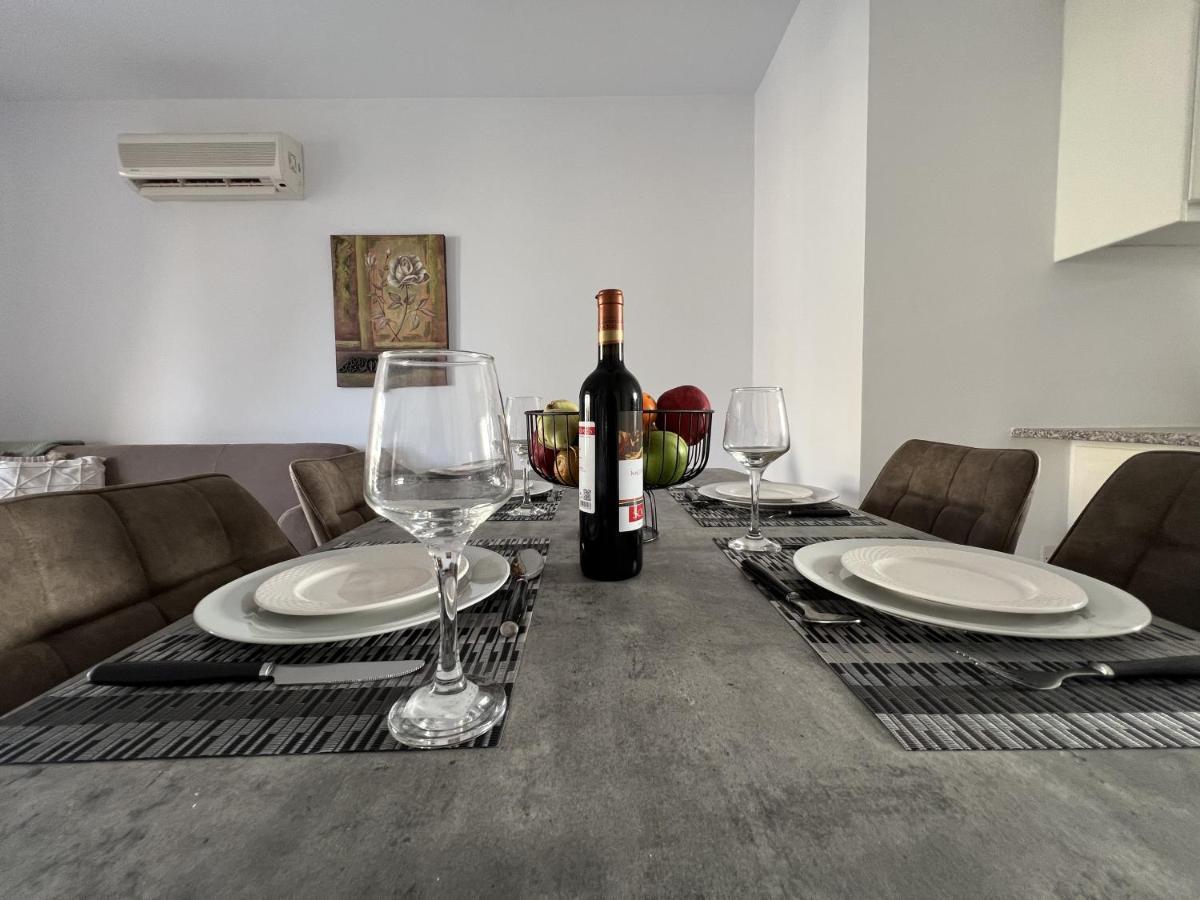 شقة Royal-Seacrest Paphos-Center Vip المظهر الخارجي الصورة