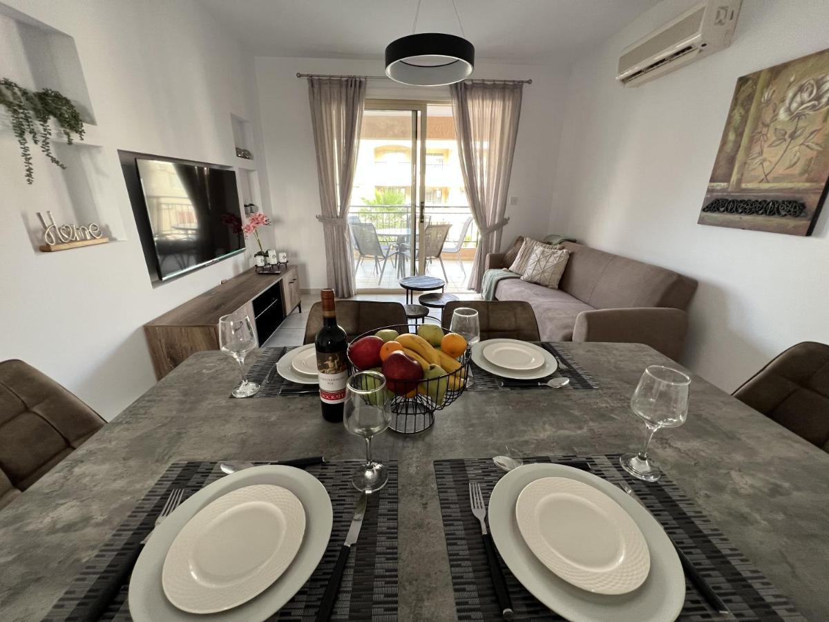 شقة Royal-Seacrest Paphos-Center Vip المظهر الخارجي الصورة